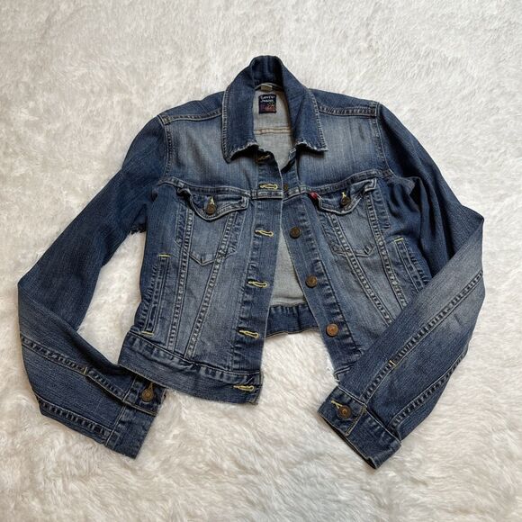 Levi's Cropped Deni Trucker Jean Jacket - Picture 1 of 5